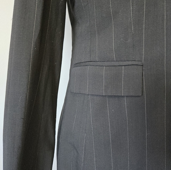 FRANCO MIRABELLI Black Pinstripe Lightweight Wool Blazer. Size 4 - Picture 4 of 13